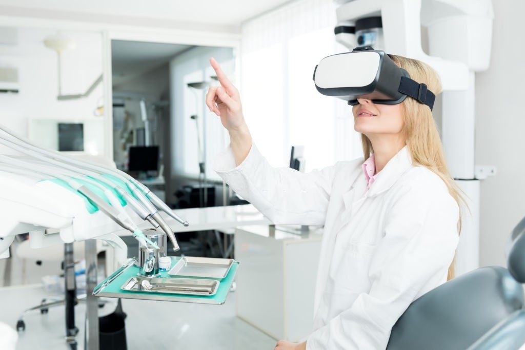 Dental worker touch screen & using Vr headset